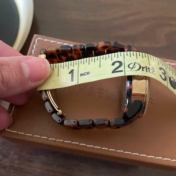 Michael Kors Acrylic Tortoiseshell Watch w/ Box - Picture 11 of 11